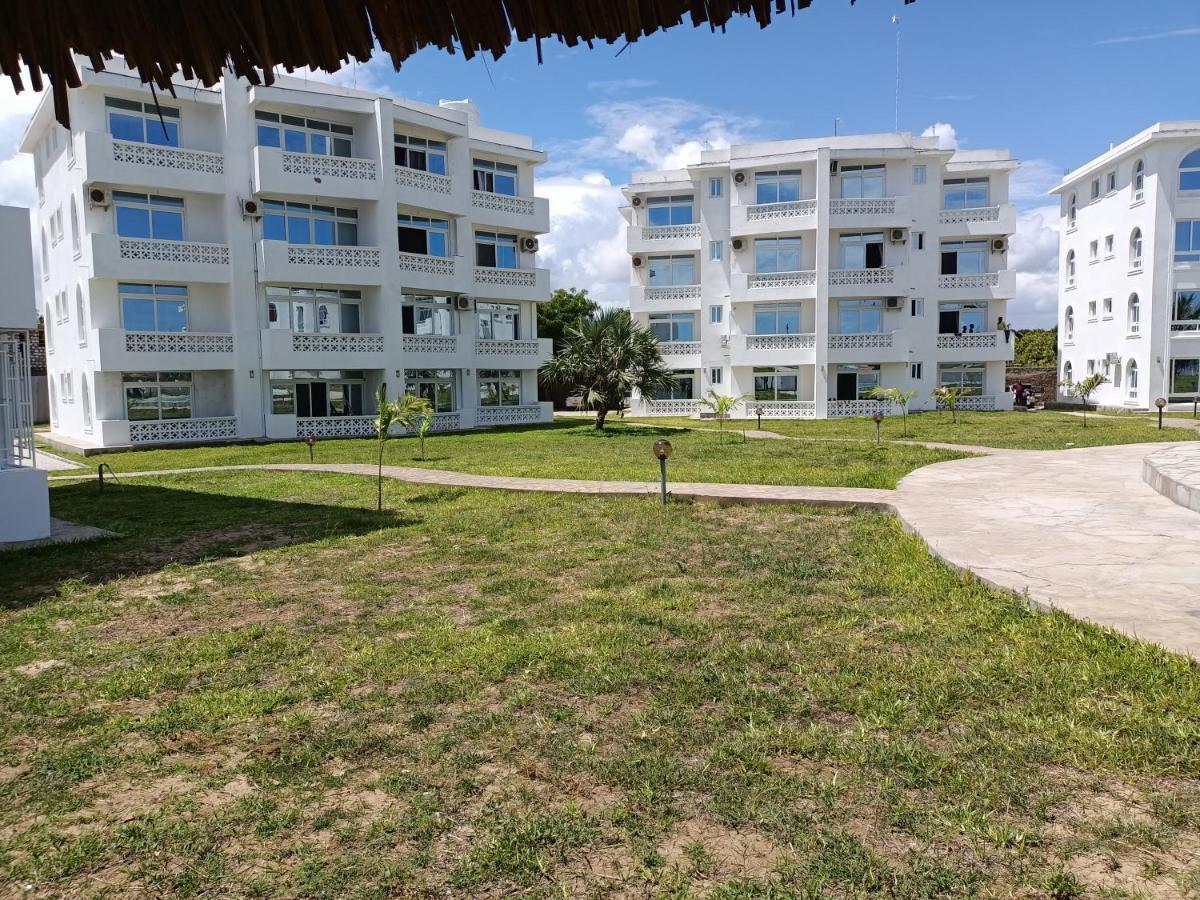 Havenhouse Kijani - 1 Bedroom Beach Apartment With Swimming Pool 말린디 외부 사진