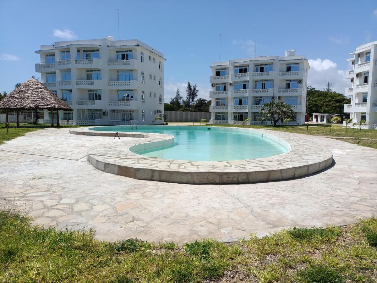 Havenhouse Kijani - 1 Bedroom Beach Apartment With Swimming Pool 말린디 외부 사진